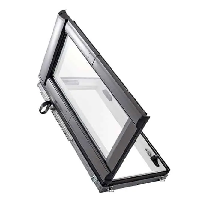 Beperkte Voorraad Finestra in PVC Roto Designo R8 per tetto, doppia apertura manuale, doppio vetro 8C Comfort, telaio 94x98 cm, finitura interna Bianco