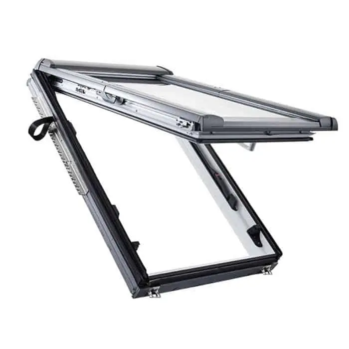 Hoge Kwaliteit Finestra in PVC Roto Designo R8 per tetto, doppia apertura manuale, doppio vetro 8C Comfort, telaio 65x118 cm, finitura interna Bianco