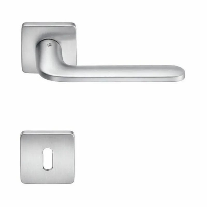 Direct Beschikbaar Maniglia Roboquattro S ID 51 R Colombo Design per porta, foro Normale, rosetta quadrata 52 mm, finitura Cromat