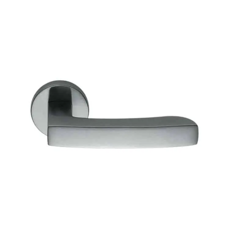 Flitsaanbieding Maniglia per porta, Colombo Design serie Viola, con rosetta foro Yale, finitura Cromat