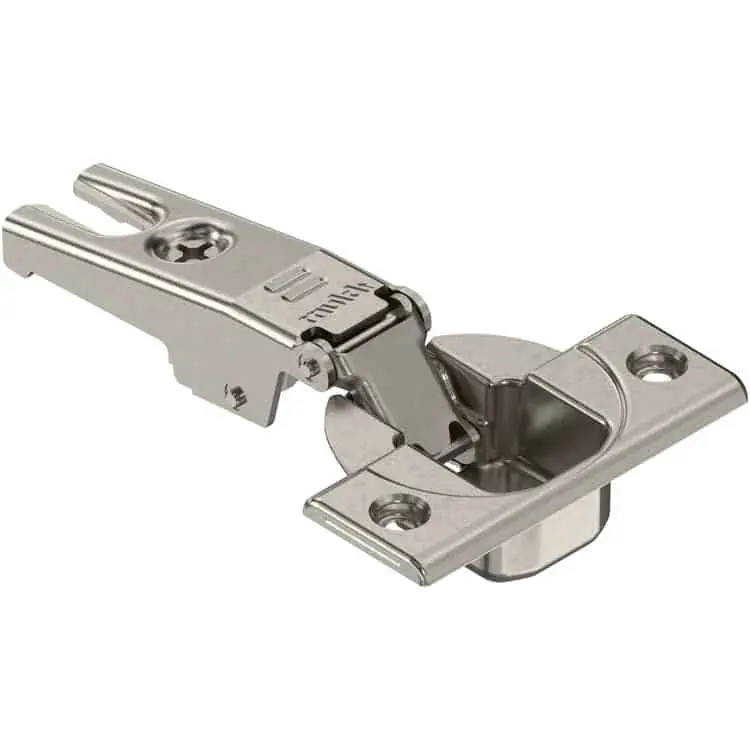 Cerniera Blum 91K9550 MODUL, 95° battuta con sormonto, fondello da avvitare, per anta Frigorifero, finitura Nichelato Shop Nu