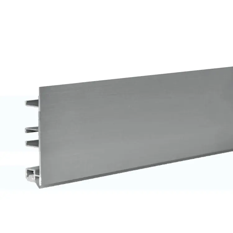 Zoccolo 20/1R Volpato per mobile cucina, altezza 60 mm, lunghezza asta 4000 mm, materiale Alluminio Anodizzato Spazzolato Korting