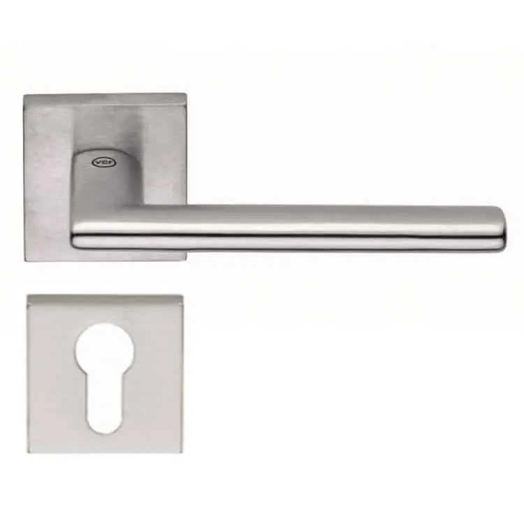 Flitsaanbieding Maniglia per porta Valli e Valli H 1046 serie Nais, con rosetta e bocchetta quadrata, foro Yale, finitura Cromo Satinato