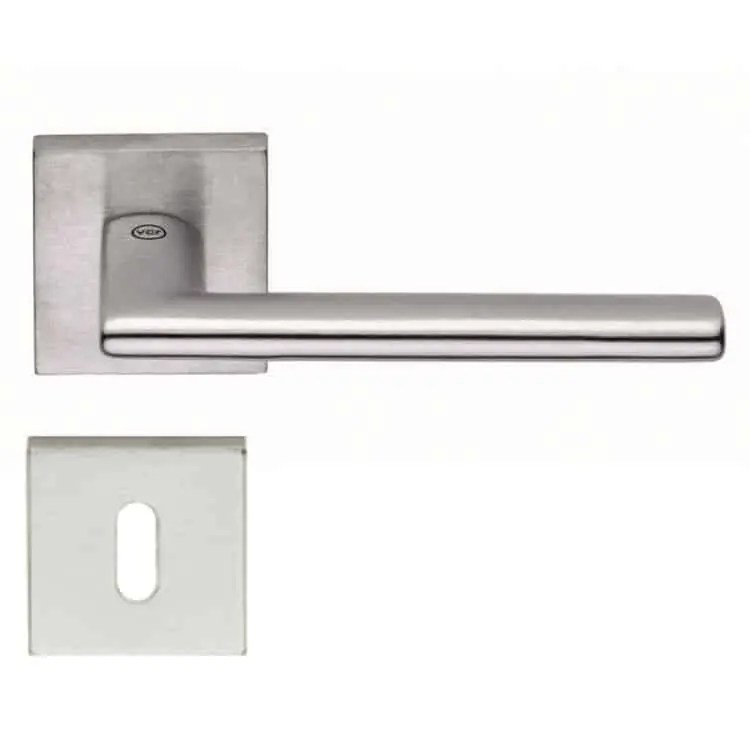 Maniglia per porta Valli e Valli H 1046 serie Nais, con rosetta e bocchetta quadrata, foro Normale, finitura Cromo Satinato Populair