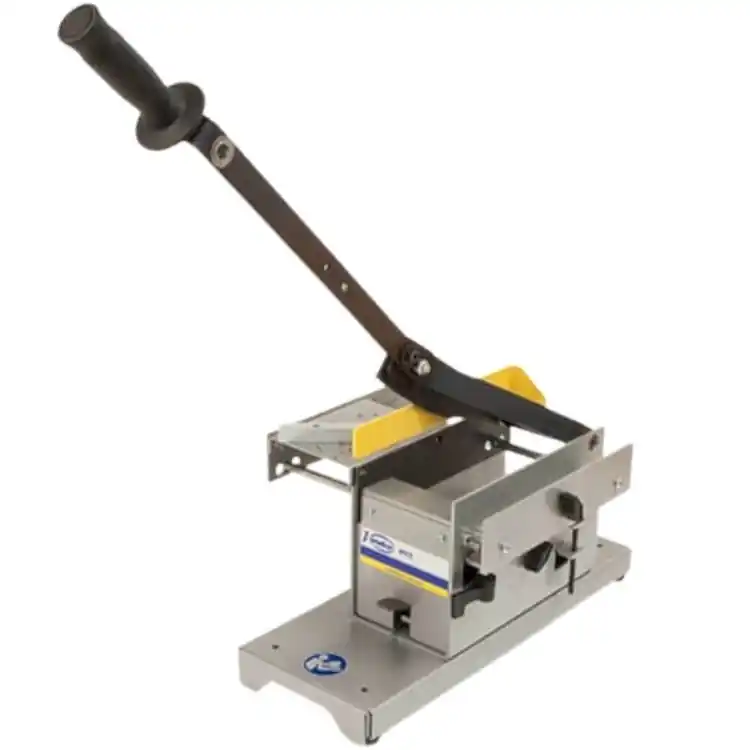 Laatste Versie Cesoia MC3 Virutex per taglio profili in PVC, dimensioni massime 120 mm, spessore massimo 4 mm