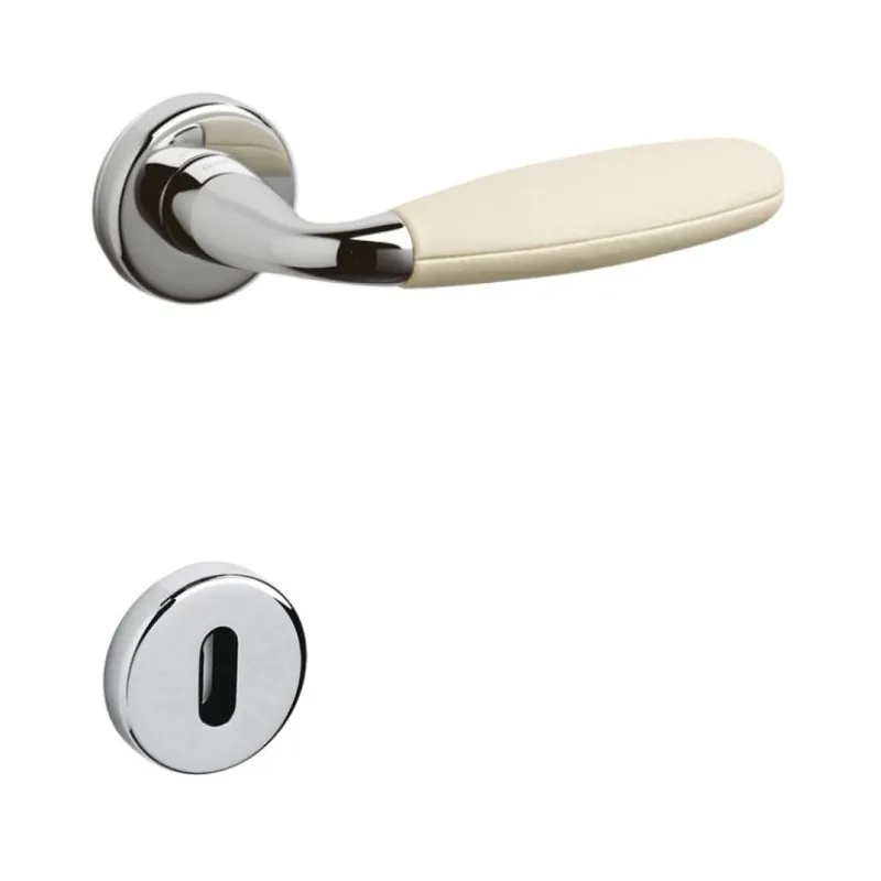 Maniglia Club Olivari per porta, rosetta e bocchetta tonda 47x10 mm, foro Patent, Ottone finitura Cromo Lucido, Pelle Avorio Koop Vandaag